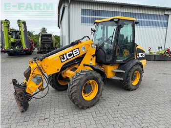Máy xúc lật bánh lốp JCB TM220