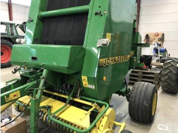 Máy đóng kiện vuông JOHN DEERE