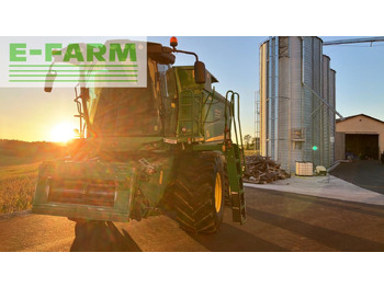 Máy gặt đập JOHN DEERE T550