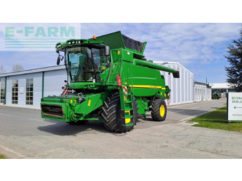 Máy gặt đập JOHN DEERE T660