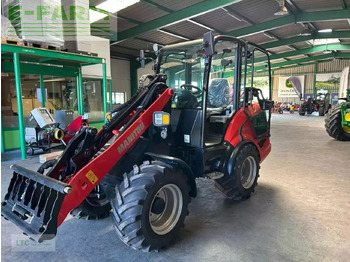 Máy xúc lật bánh lốp MANITOU