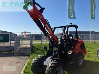 Máy xúc lật bánh lốp MANITOU