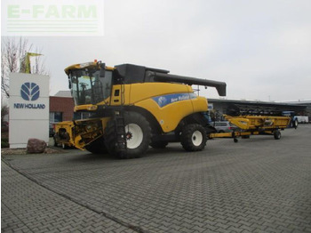 Máy gặt đập NEW HOLLAND CR9000