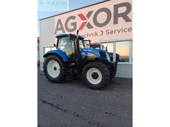 Máy cày NEW HOLLAND T6000