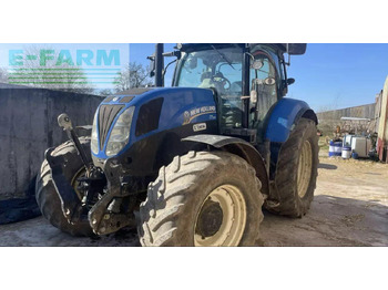 Máy cày NEW HOLLAND T7.200