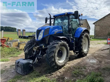 Máy cày NEW HOLLAND T7.200