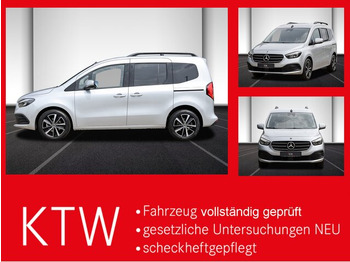 Xe van chở khách MERCEDES-BENZ