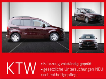 Xe van chở khách MERCEDES-BENZ