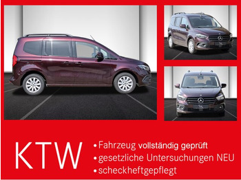 Xe van chở khách MERCEDES-BENZ