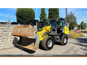 Máy xúc lật bánh lốp WACKER