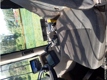 Máy xúc lật JCB