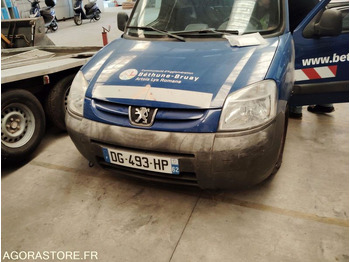 Xe van nhỏ gọn PEUGEOT Partner