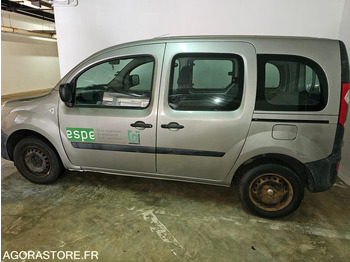 Xe van nhỏ gọn RENAULT Kangoo