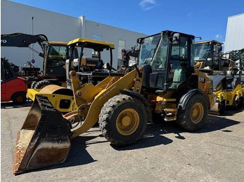Máy xúc lật bánh lốp CATERPILLAR 908M