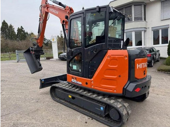 Máy xúc mini HITACHI ZX65