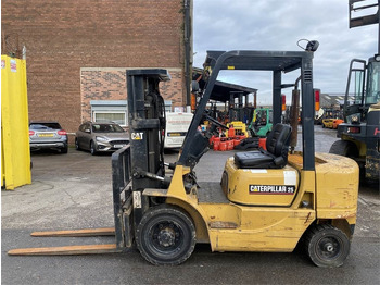 Xe nâng diesel CATERPILLAR DP
