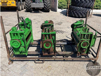 Đính kèm máy gặt JOHN DEERE