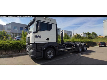 Xe tải nâng móc MAN TGX 26.510
