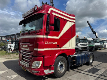 Xe đầu kéo DAF XF 440