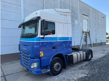 Xe đầu kéo DAF XF 440