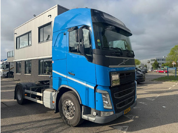 Xe đầu kéo VOLVO FH 420