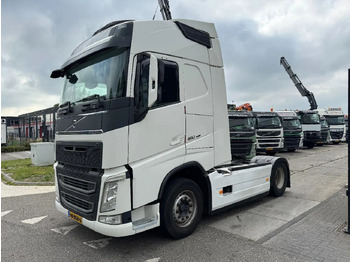 Xe đầu kéo VOLVO FH 460