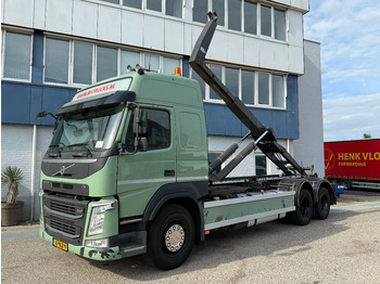 Xe tải nâng móc VOLVO FM 410