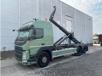 Xe tải nâng móc VOLVO FM 410