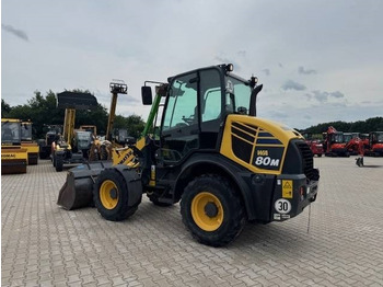 Máy xúc lật bánh lốp KOMATSU WA80