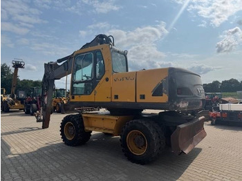 Máy xúc bánh lốp VOLVO EW180