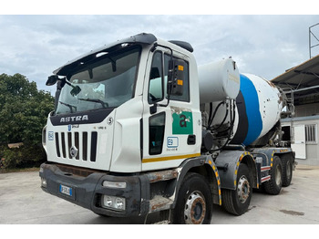 Xe trộn bê tông IVECO Astra