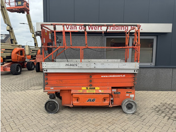 Máy nâng người hình kéo JLG