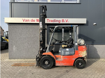 Xe nâng gas TOYOTA FGF 25