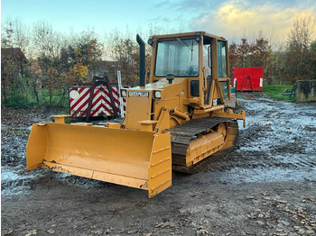Máy ủi CATERPILLAR D4C