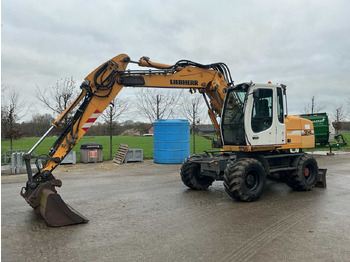 Máy xúc bánh lốp LIEBHERR A 314