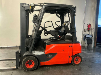 Xe nâng LINDE E20