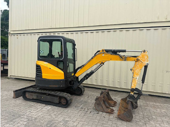 Máy xúc mini BOBCAT E26