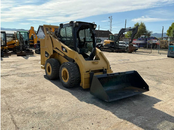 Máy xúc lật đa năng CATERPILLAR