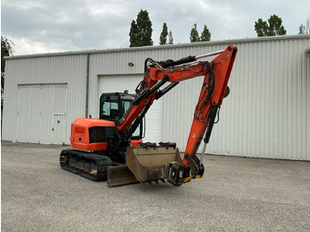 Máy xúc bánh xích JCB 86C-1