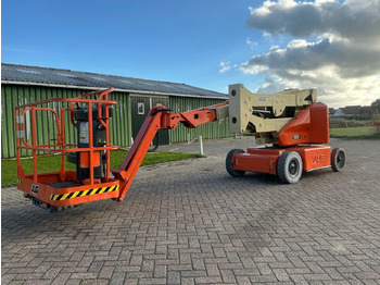 Nền bục trên không JLG