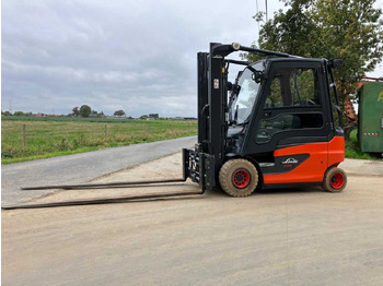 Xe nâng LINDE E25