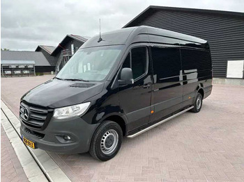 Xe tải nhỏ MERCEDES-BENZ Sprinter 319