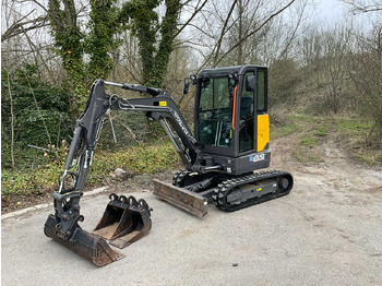 Máy xúc mini VOLVO ECR25D
