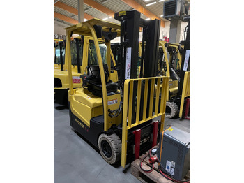 Xe nâng điện HYSTER