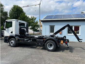 Xe tải nâng móc MAN TGM 15.290