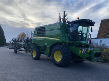 Máy gặt đập JOHN DEERE T550