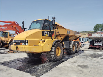 Xe ben đổ có khớp nối CATERPILLAR 730