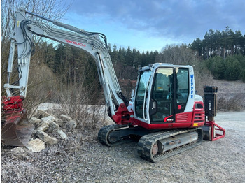 Máy xúc mini TAKEUCHI
