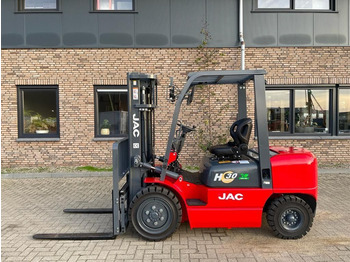 Xe nâng diesel JAC