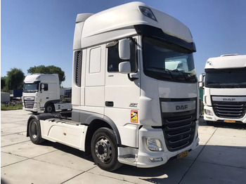 Xe đầu kéo DAF XF 460